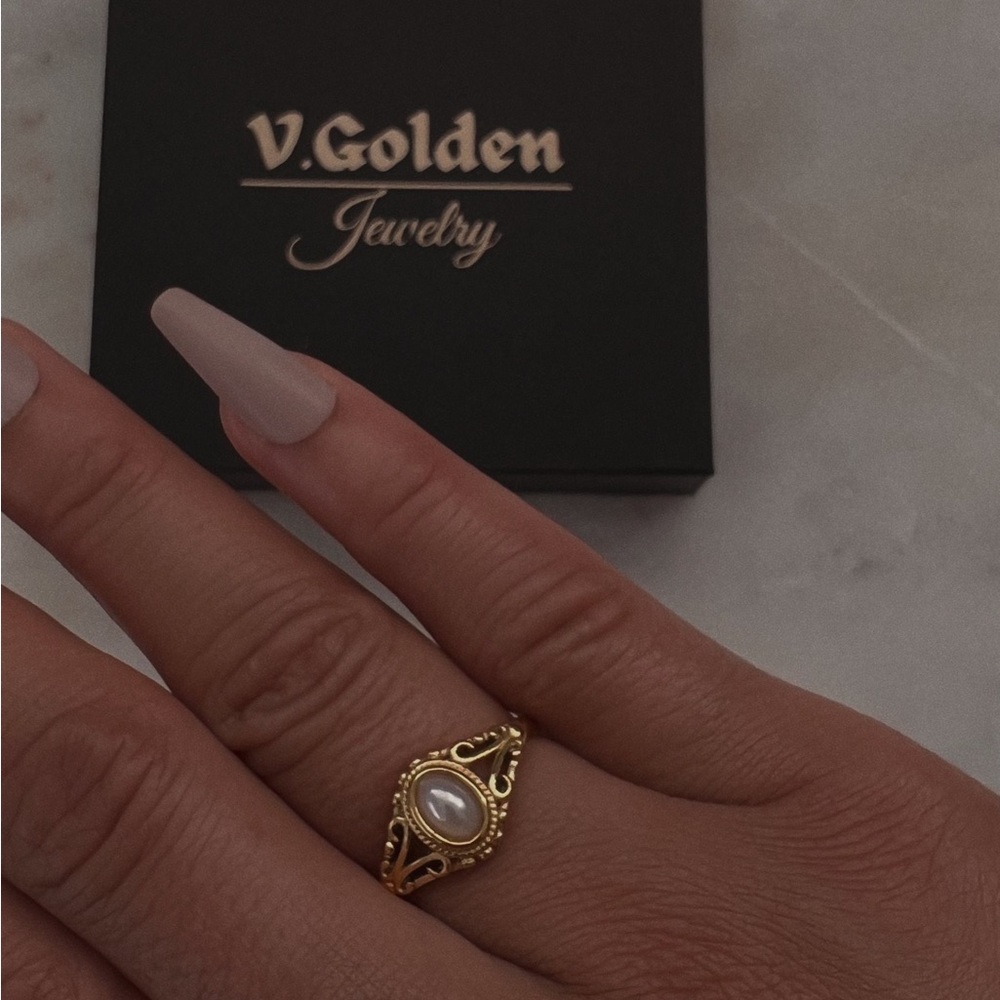 Vintage-Style Gold Pearl Ring | Oval Pearl Filigree Ring - Picture 5 of 5